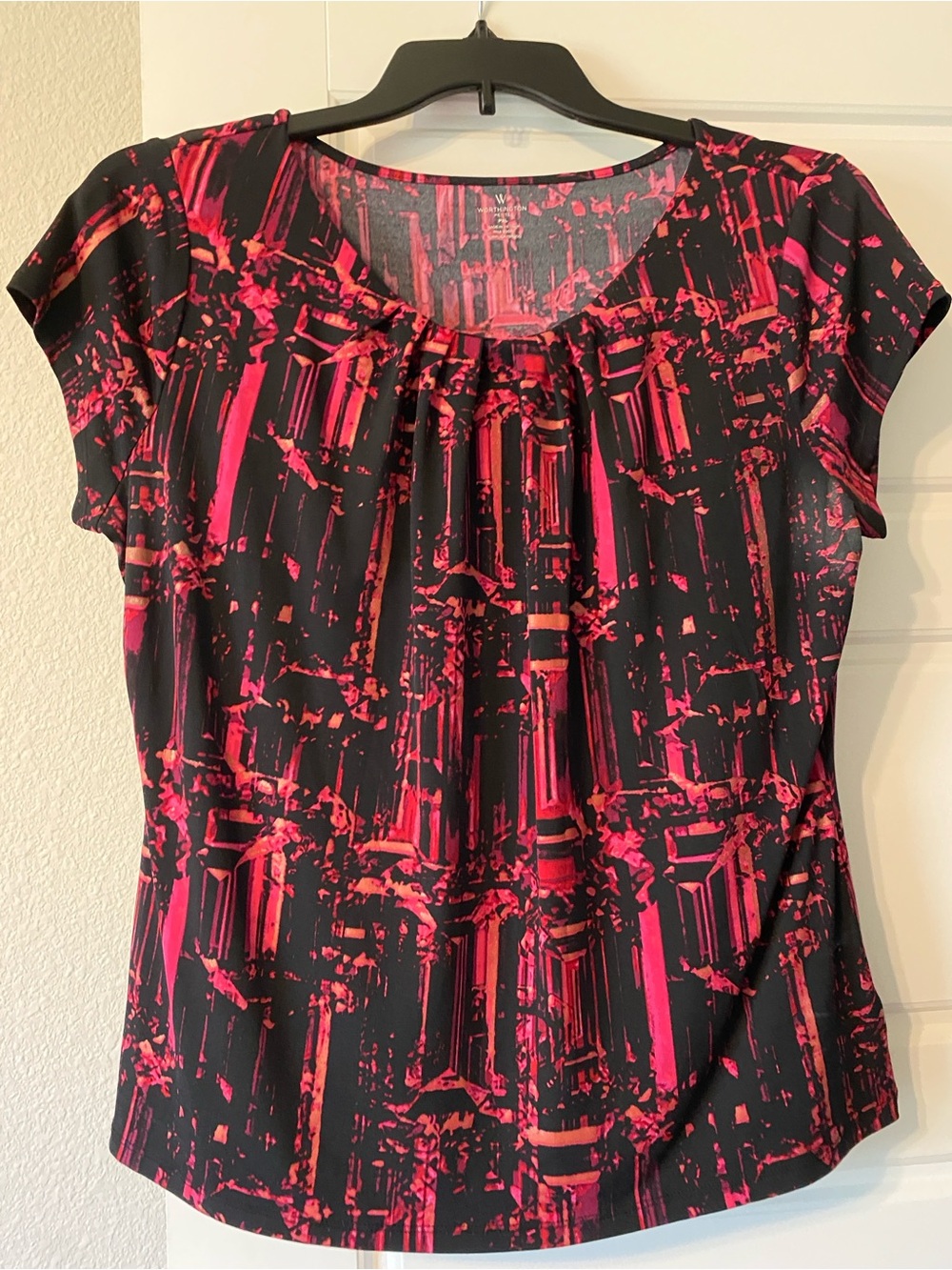 Worthington Black and Fuchsia Abstract Cap-Sleeve Blouse
